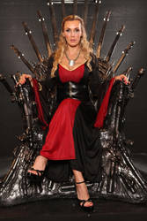 Tanya Tate as Cersei Lannister