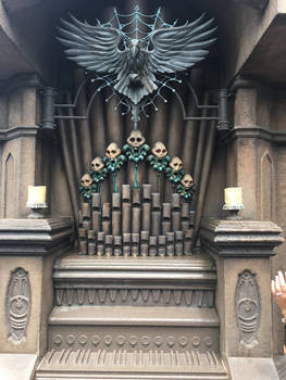 Haunted Mansion organ