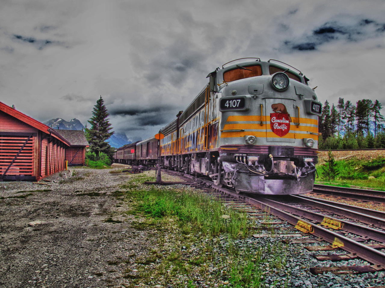 CP 4107 Business Train [HDR]