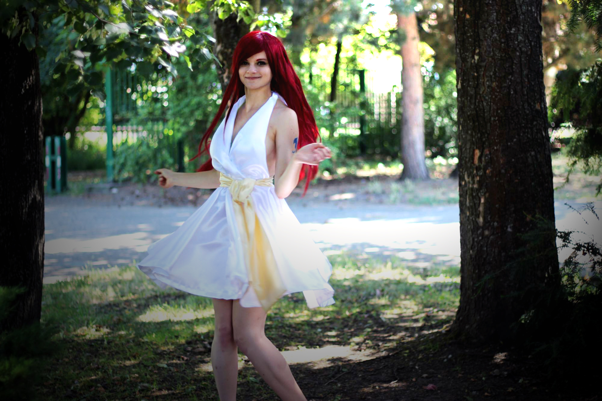 Erza Scarlet (white dress) - Fairy Tail cosplay