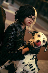 Cruella Disney live action cosplay