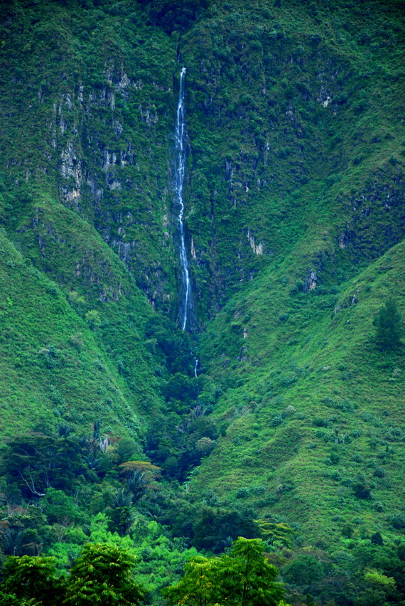 Air Terjun di Samosir