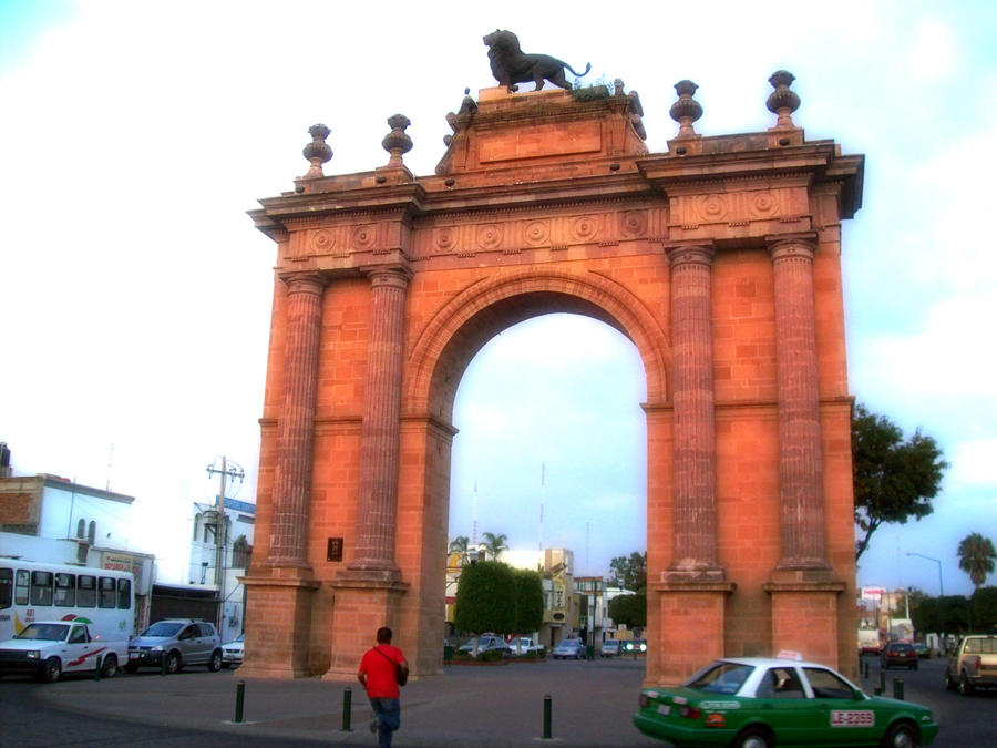 Arco de la calzada de los heroes