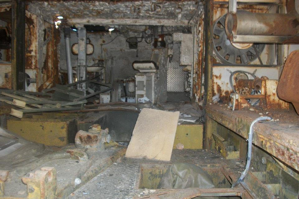 Inside WWII Tank by curetonart on DeviantArt