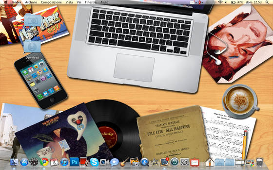 Macbook Pro Desk