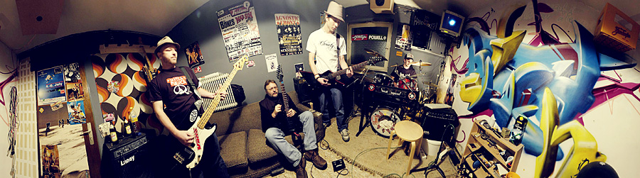 bitchclash rehearsal room pano