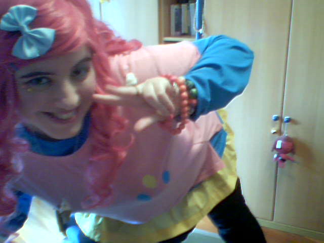 Pinkie Pie cosplay (or at least a try)