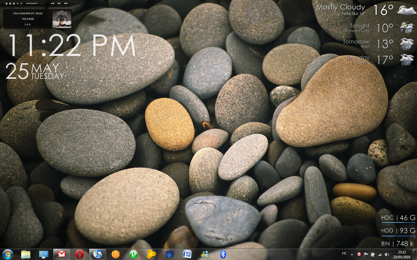 Pebbles Desktop