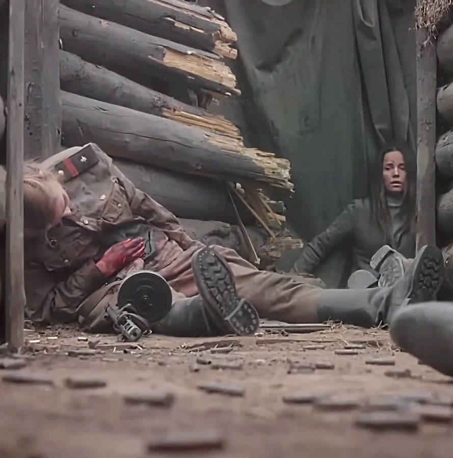 Dead female soldier in a trench by Gmelo88 on DeviantArt