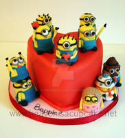 Minions Valentines Cake