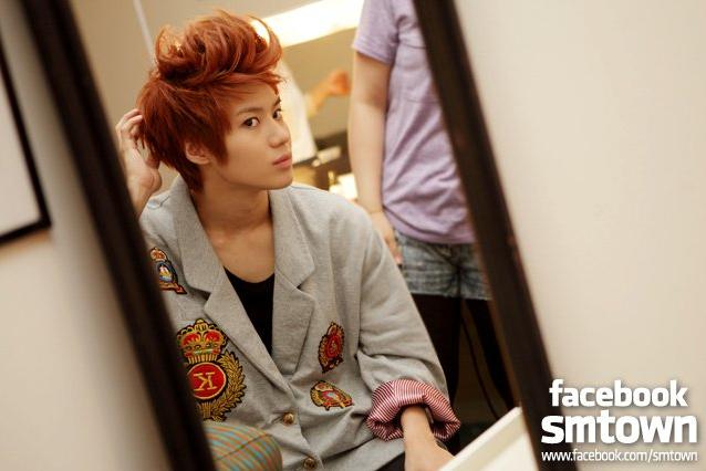 Taemin getting ready