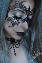 MASQUERADE MAKEUP