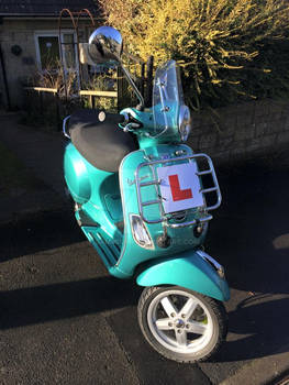 frisbee the vespa