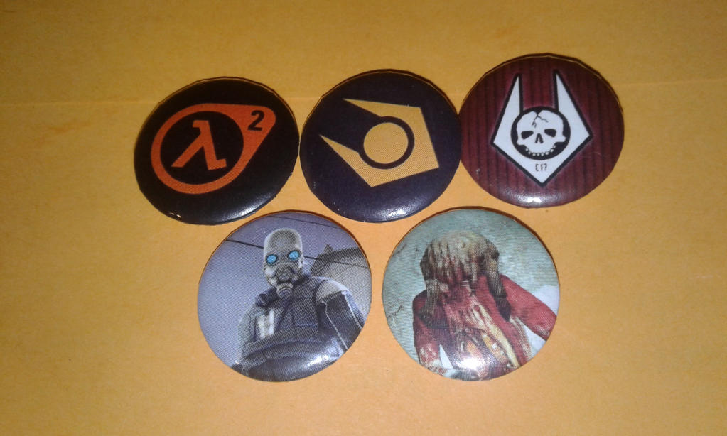 Half-Life 2 Pin-On Punk Buttons - Set of 5 by MrCadavero on DeviantArt