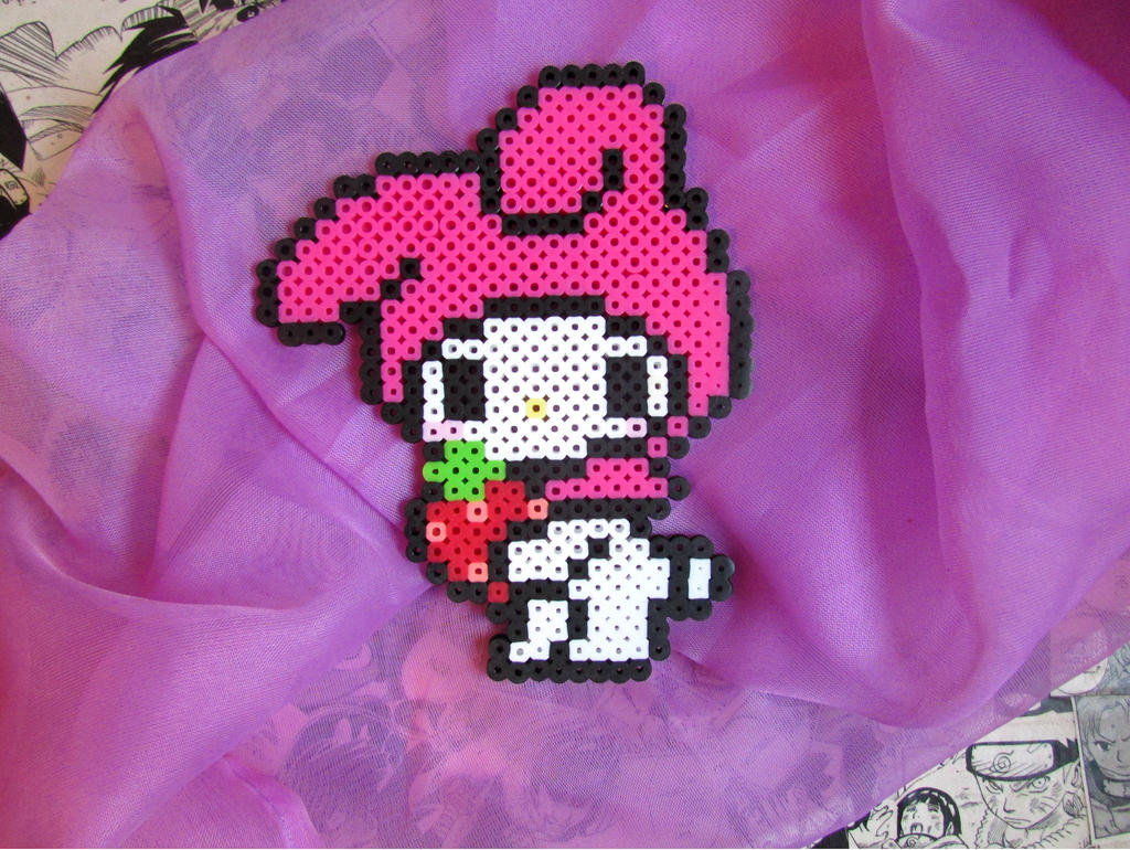 Strawberry Hello Kitty hama perler beads by Yeam Yen