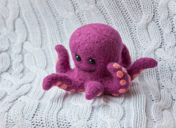 baby octopus by znmystery