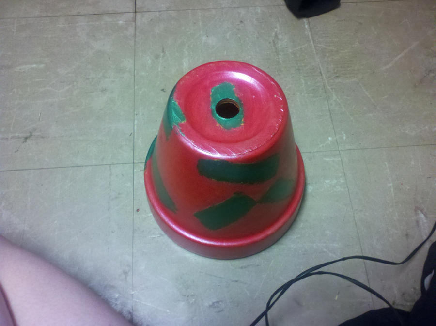 bottom of pot by MagykStormCandles on DeviantArt