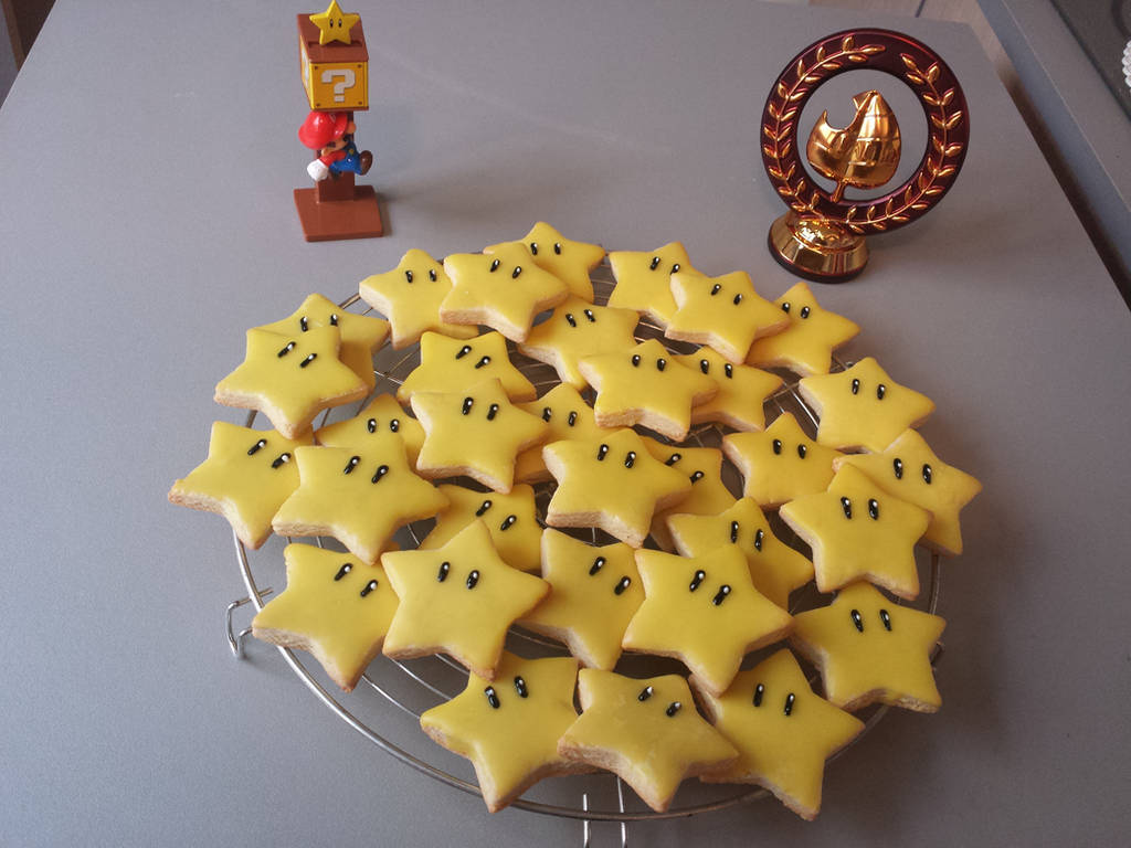 Edible Super Mario stars by Minakosplay