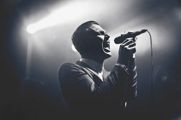 HURTS LIVE, Theo Hutchraft