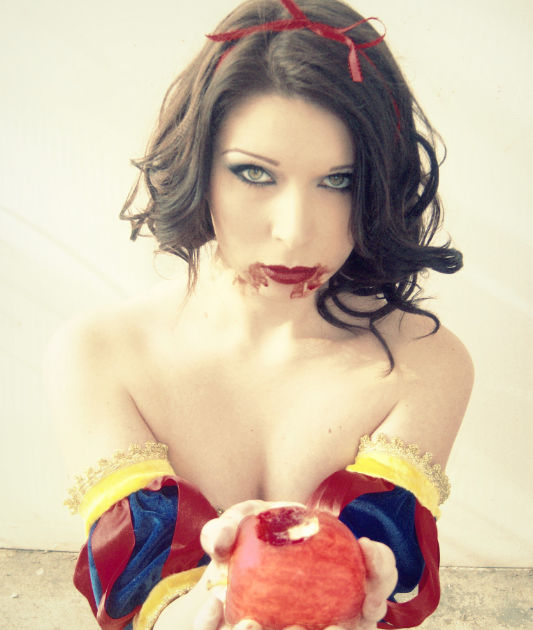 Snow White's Scary Tale