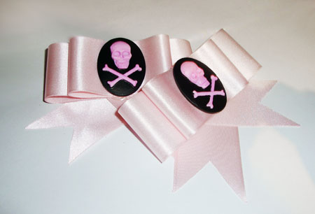 Pink Cameo Bows