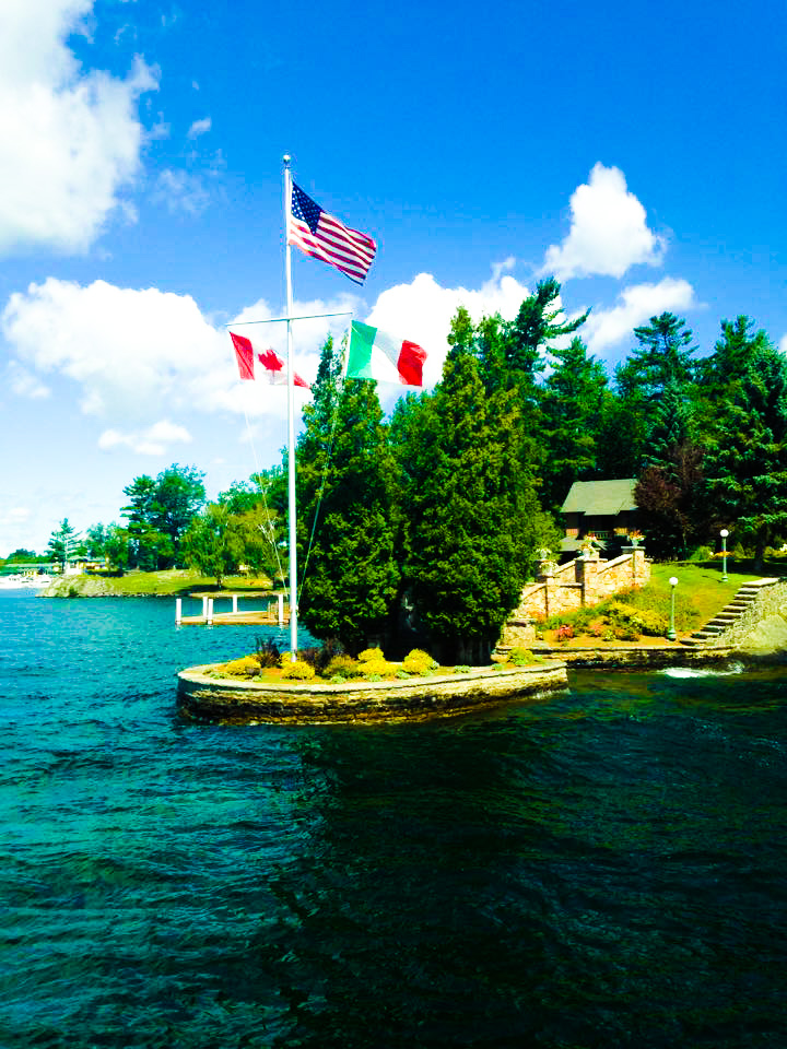 1000 Islands 4