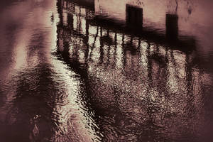 Distortion of stillness