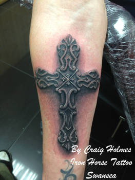 religious cross tattoo by Craig Holmes