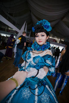 Follow me whith Yukari Hayasaka by Isis Blue Fire