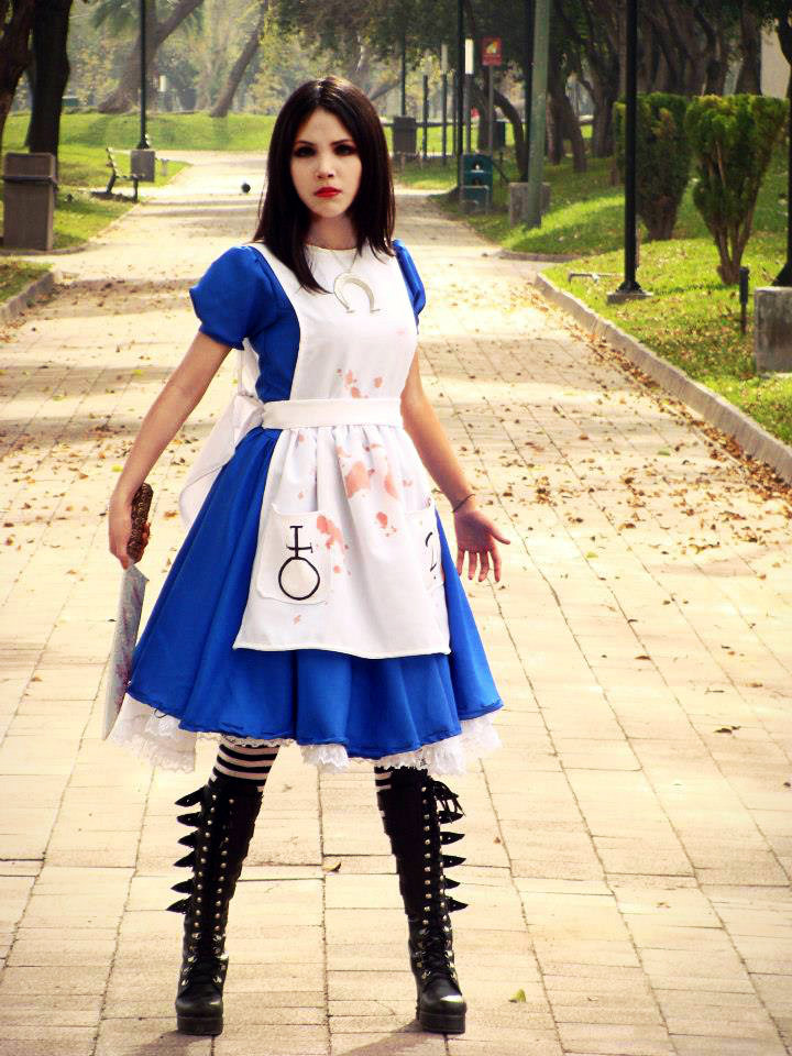 Madness cosplay alice Alice Madness