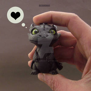 Toothless Handmade in my Hand :)