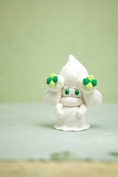 Pokemon Alcremie Figurine