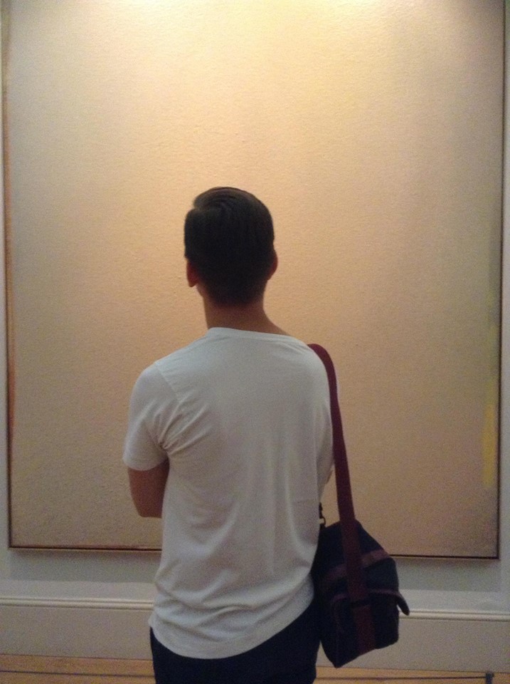 ME LOOKIN AT SUM ART