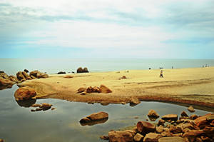 Ah, Yellow sands and calm water