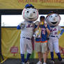 08-04-2018 - Me with Mr. + Mrs. Met 1