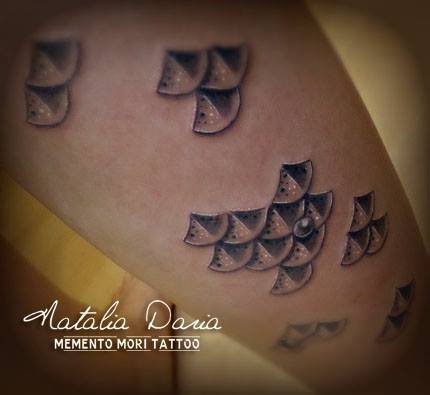 Mermaid Scales tattoo by RaxaMermaid on DeviantArt Foto & Idee Mermaid Scales tattoo by RaxaMermaid on DeviantArt Bildidee