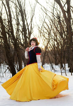 Snow White Cosplay in the woods