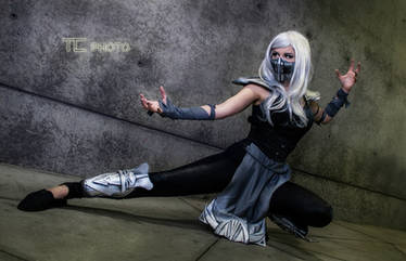 Fem Smoke Mortal Kombat Cosplay