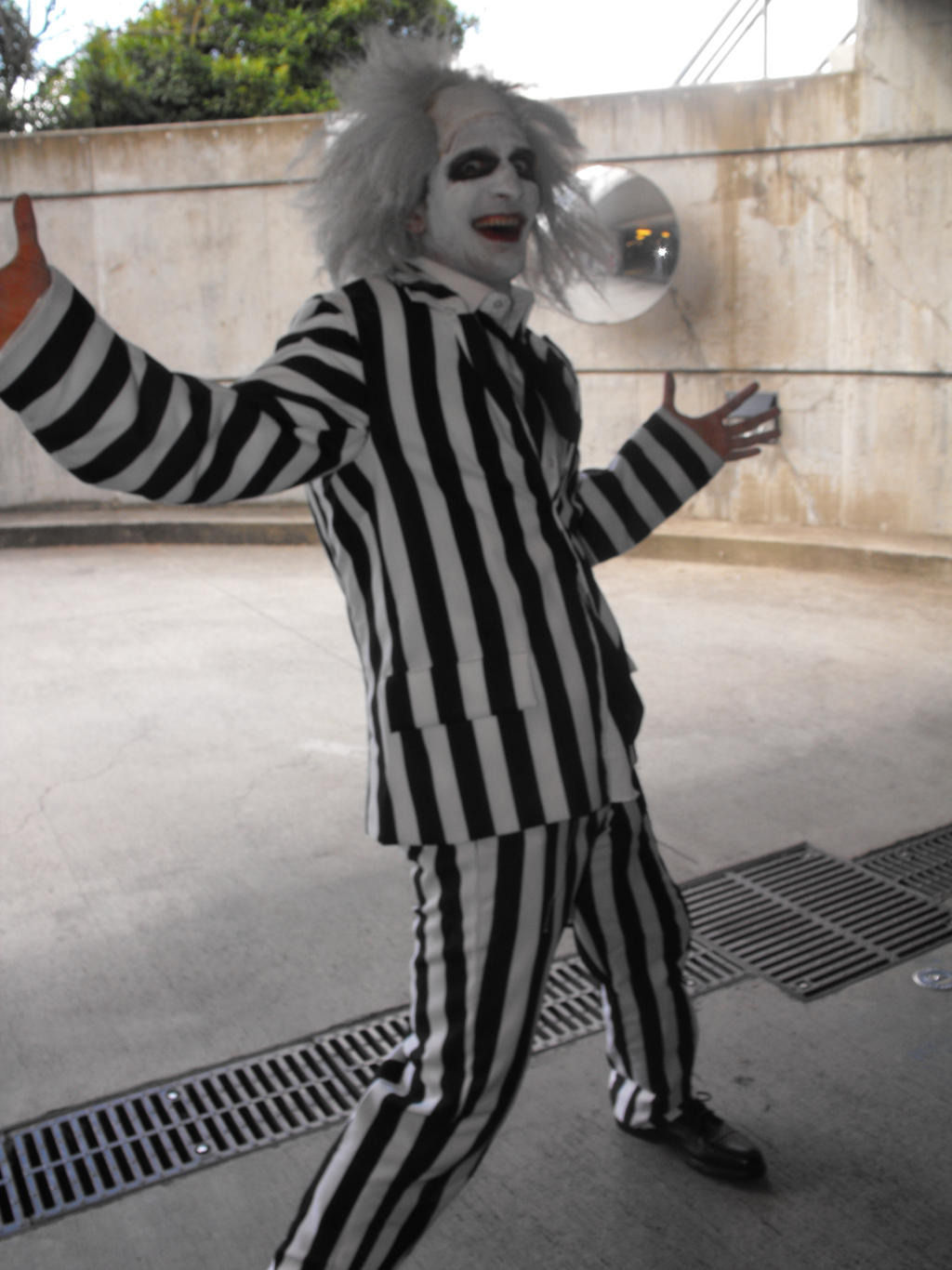 Beetlejuice cosplay