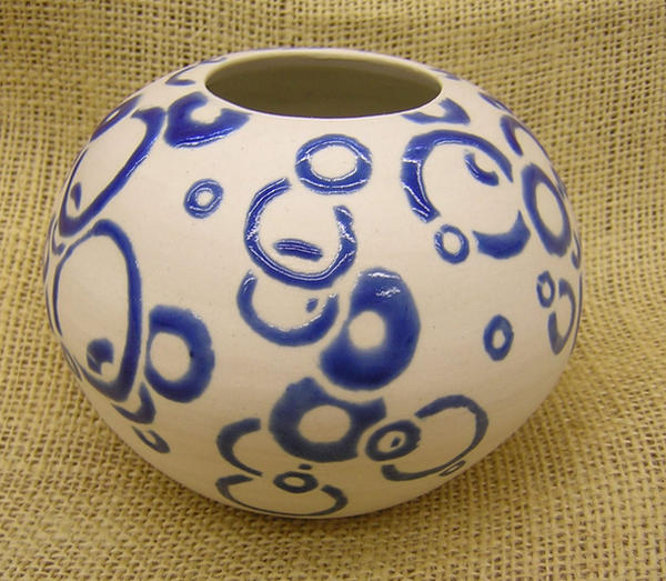 circles vase