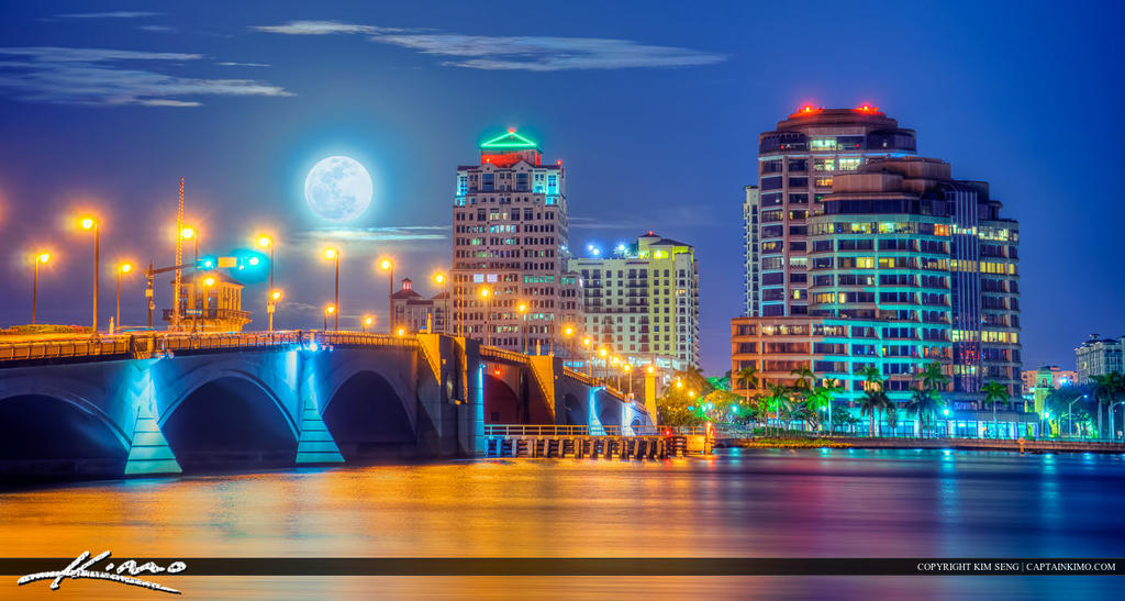 West-Palm-Beach-Moon-Set-Over-Skyline