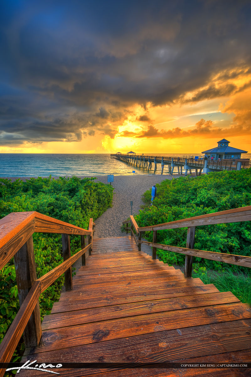 Juno-Beach-Sunrise-at-the-Fishing-Pier