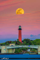 Jupiter-Inlet-Lighthouse-Moon-Breaking-Over-Clouds