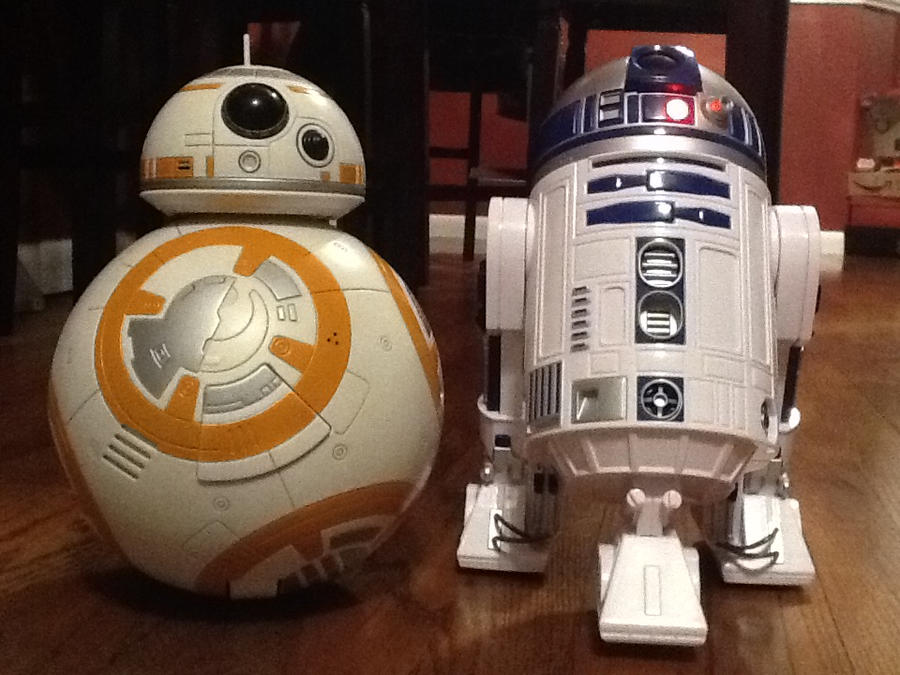 The 2 Cute Droids! :3 by richardchibbard on DeviantArt