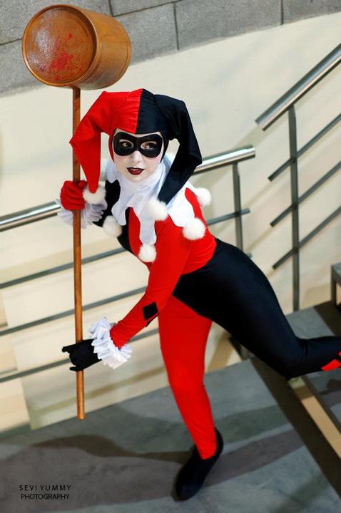 Harley Quinn Cosplay : Adam Hughes