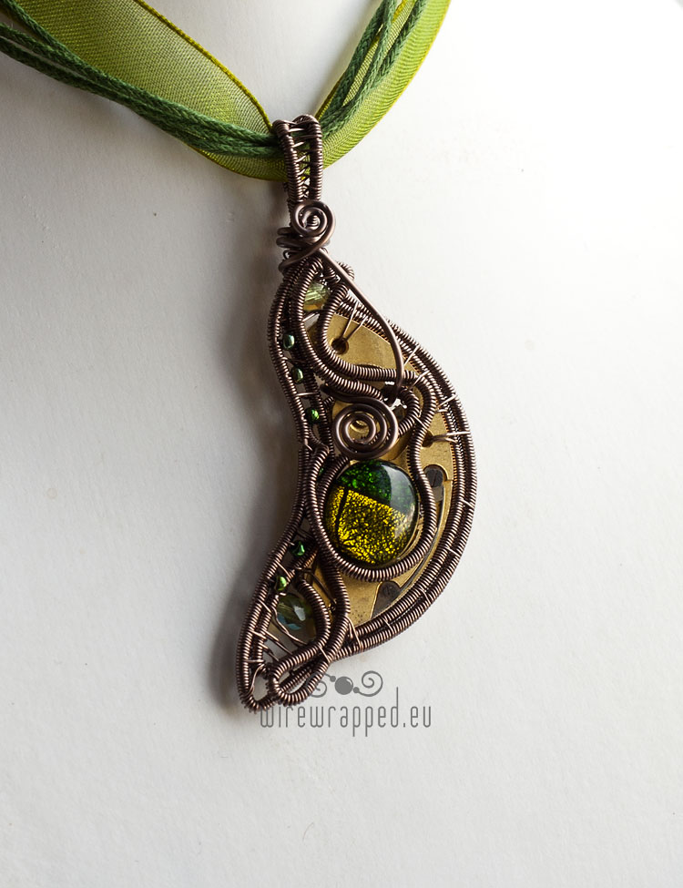 Steampunk leaf pendant