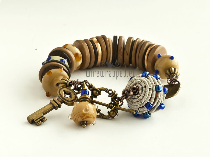 Caramel bracelet