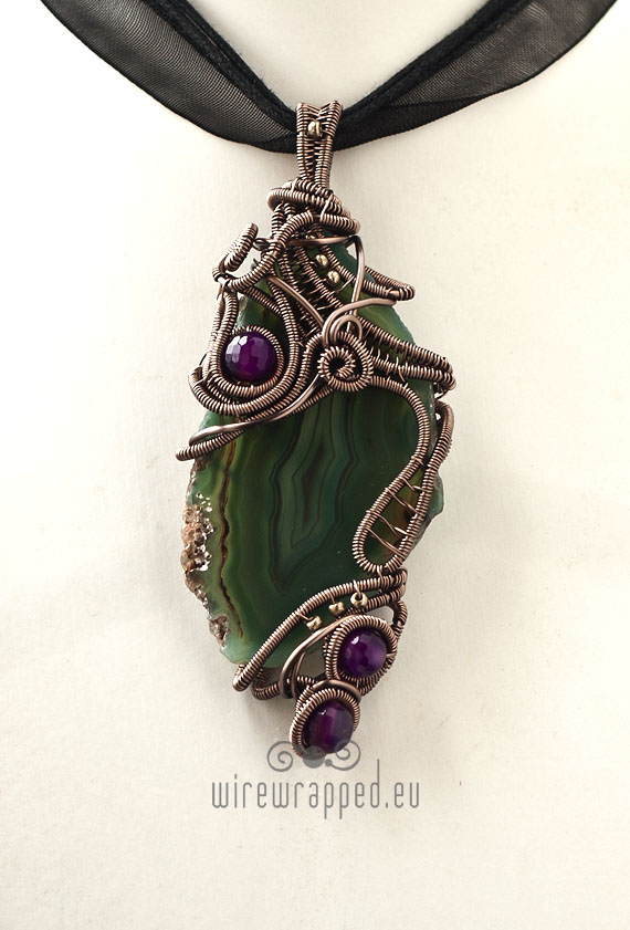 Green and purple agate pendant