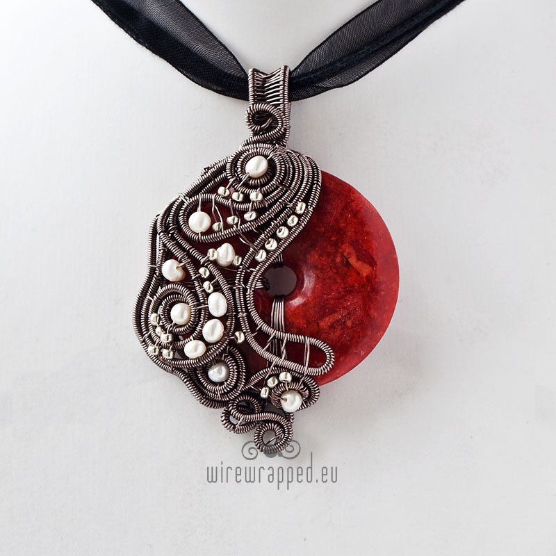 Asymmetric coral donut pendant