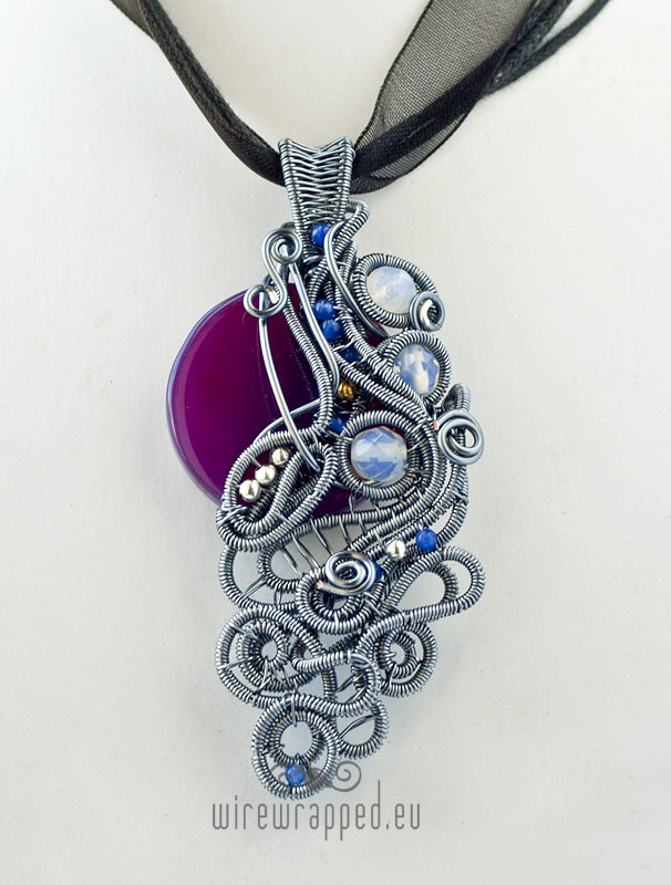 Purple and grey agate pendant